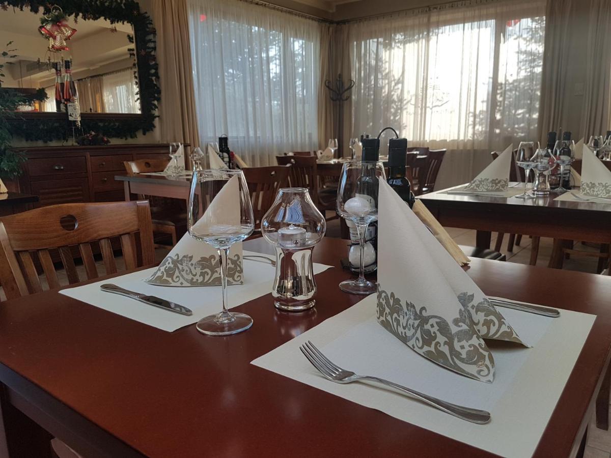 Hotel Garden Club ブラショフ エクステリア 写真