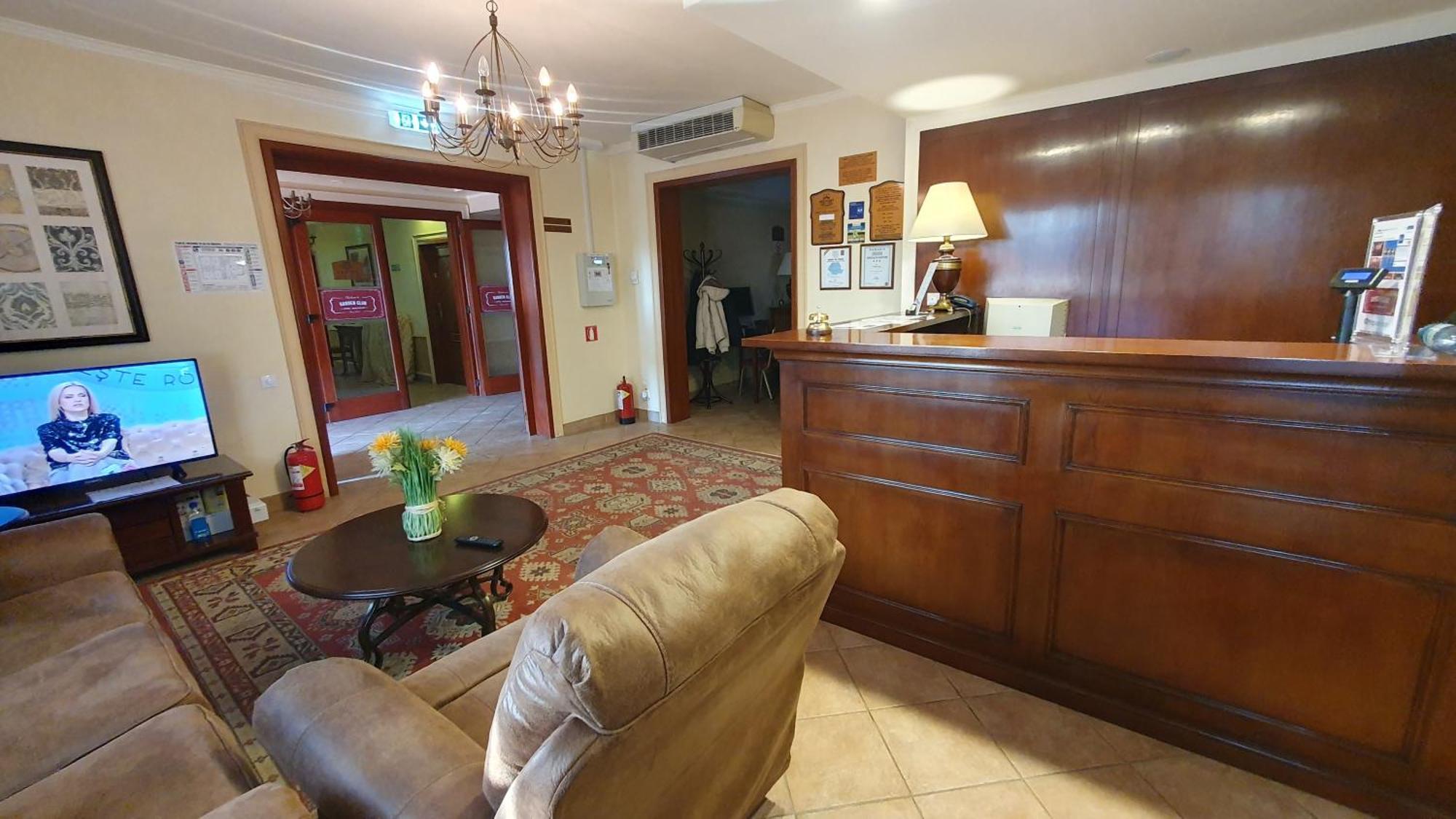 Hotel Garden Club ブラショフ エクステリア 写真