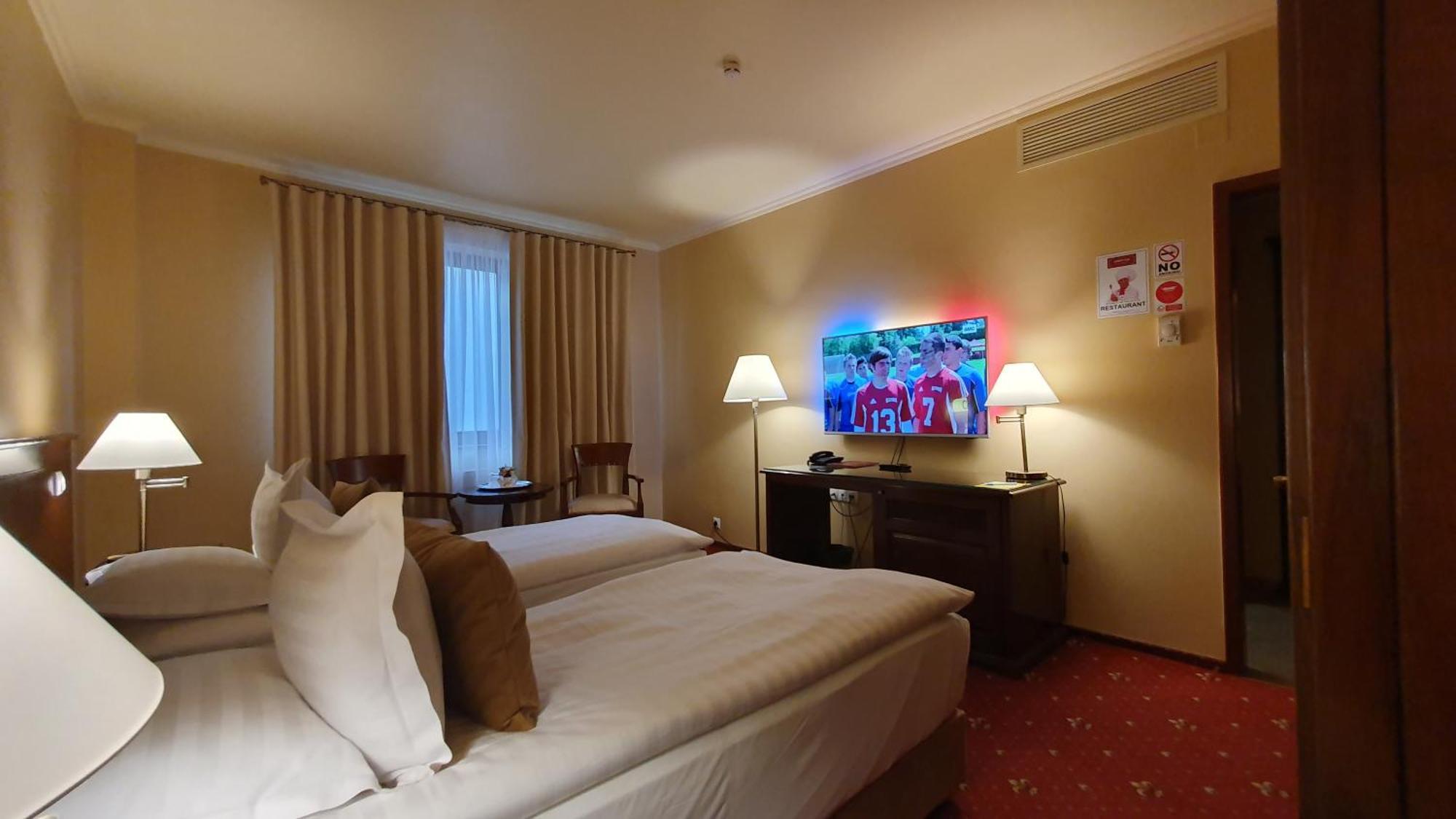 Hotel Garden Club ブラショフ エクステリア 写真